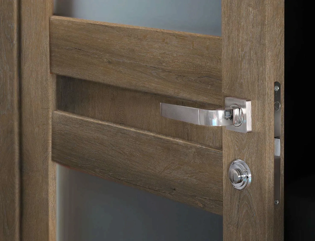 Экономичность – декорирование пленкой ПВХ обходится производителю значительно дешевле альтернативных видов декорирования поверхности, в частности с использованием эмали, шпона, ABS пластика